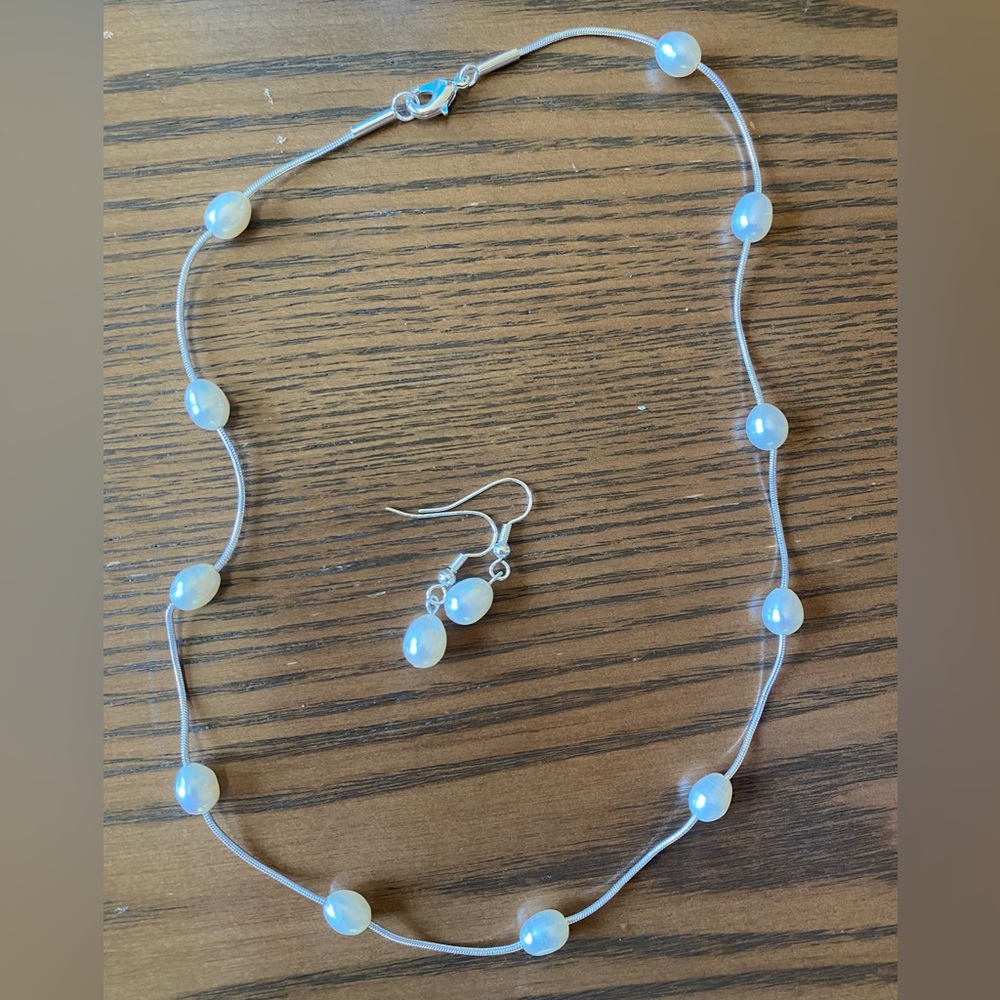 Genuine pear necklace and earrings set